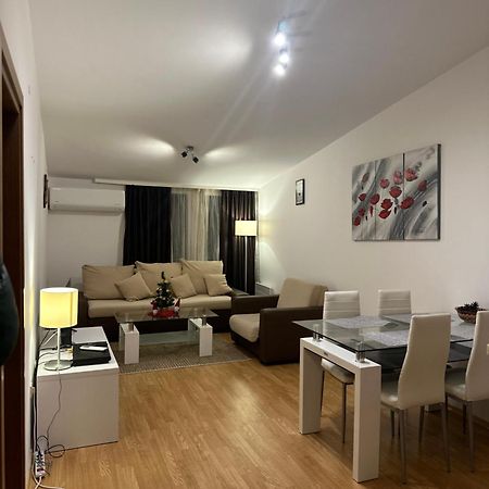 Aspen Luxury Apartamnet ラズロク エクステリア 写真