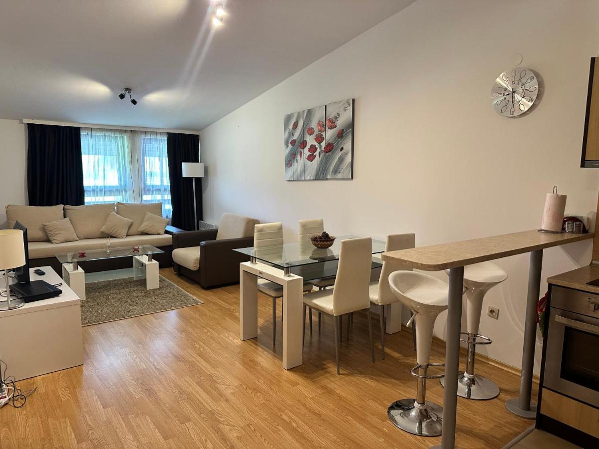 Aspen Luxury Apartamnet ラズロク エクステリア 写真